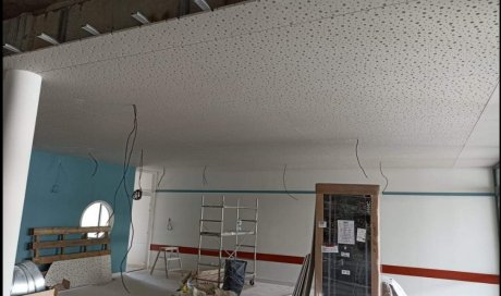 Installation d'un faux plafond décoratif à Saintes